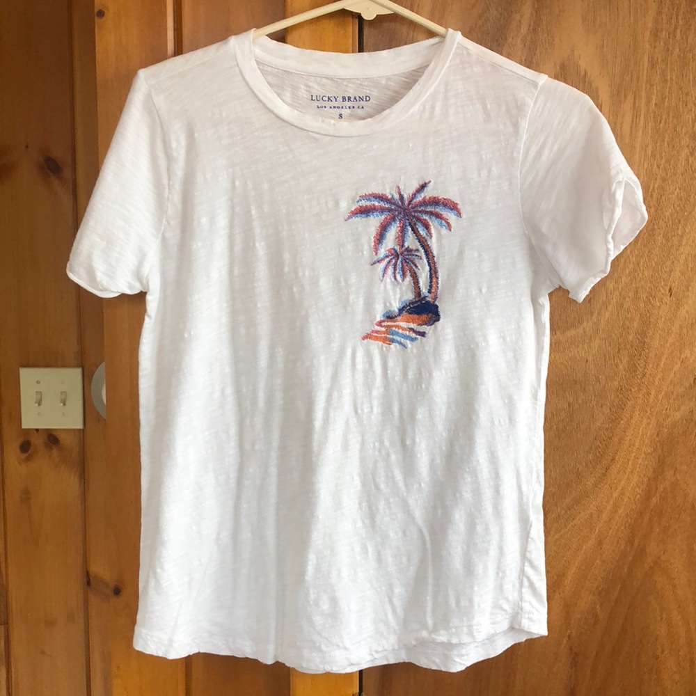 White t-shirt